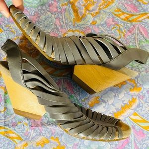 CAMPER wedge gray classic FALL BOHO 8 like new vintage vibes